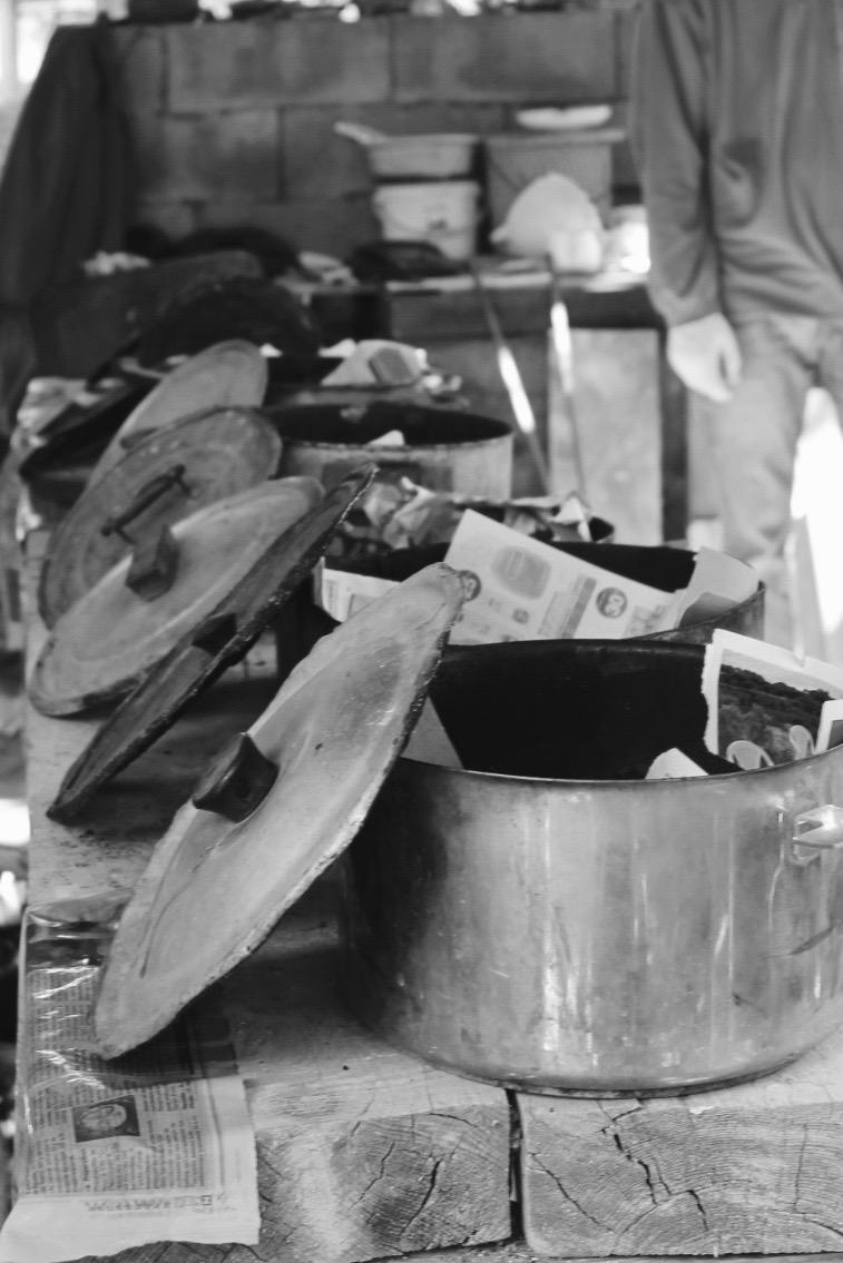 Gamelles pour l'enfumage du raku